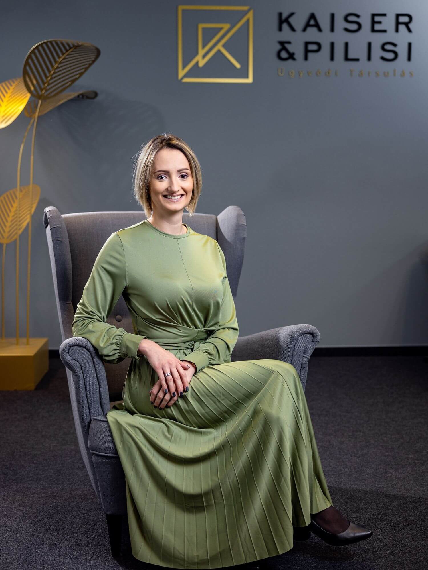 A Kaiser & Pilisi Ügyvéd Társulás portréfotózása az irodában.